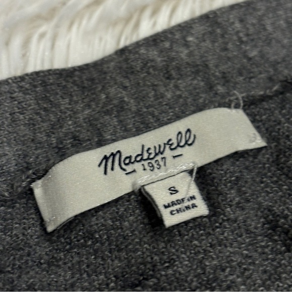 Madewell Heather Gray Button Down Cardigan with Pockets size small - Picture 3 of 10